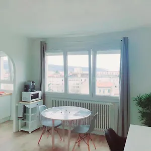 https://t1-centre-de-valence.hotels-rhonealpes.com