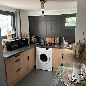 Appartement Rez de villa avec extérieur et plancha, Taradeau